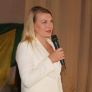 Вручили сертифікати лауреатів обласної премі