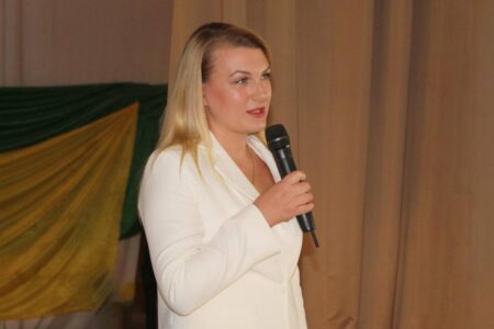 Вручили сертифікати лауреатів обласної премі